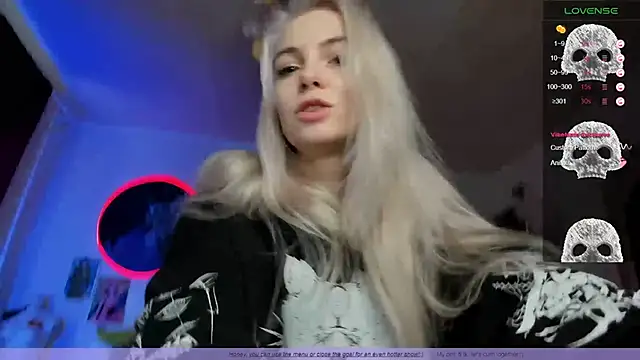 Snapshot of Fridart-house_Fortuna chatting on September 24, 2025, 12:08 pm Fridart-house Fortuna online show from September 24, 2025, 12:08 pm