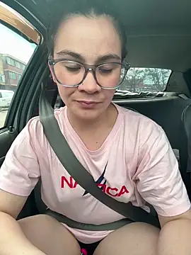 boomboomHooT online show from June 10, 2026, 3:33 pm