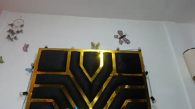 Snapshot of Helennahot chatting on October 22, 2025, 5:13 pm Helennahot online show from October 22, 2025, 5:13 pm