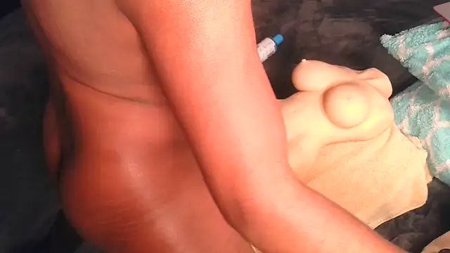 Carolinayoungin online show from January 28, 2025, 11:07 pm