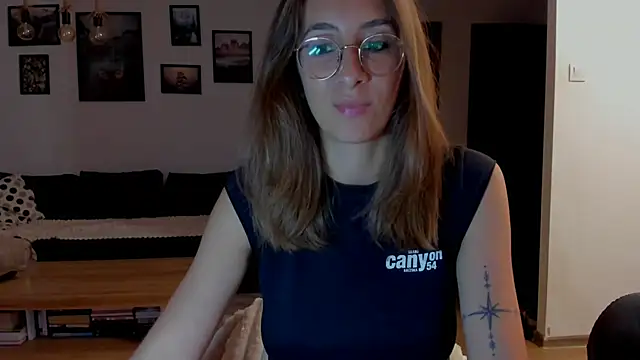Snapshot of DesireMore90 chatting on June 22, 2026, 8:39 pm DesireMore90 online show from June 22, 2026, 8:39 pm