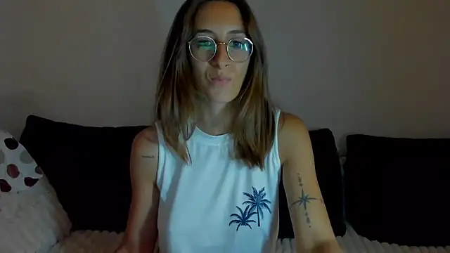Snapshot of DesireMore90 chatting on July 6, 2026, 10:01 pm DesireMore90 online show from July 6, 2026, 10:01 pm