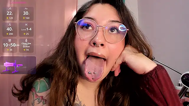 Snapshot of chubby_vanniie_ chatting on April 2, 2026, 8:17 pm chubby vanniie online show from April 2, 2026, 8:17 pm