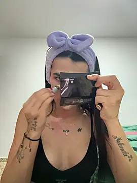 LittleePrincess online show from December 28, 2024, 6:29 pm