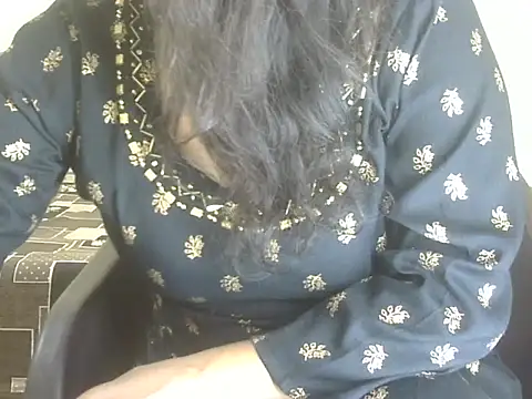 Snapshot of Lusty_Wife1 chatting on September 27, 2025, 8:08 am Lusty Wife1 online show from September 27, 2025, 8:08 am