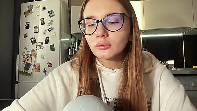  emilia xxx online show from December 23, 2024, 3:29 am