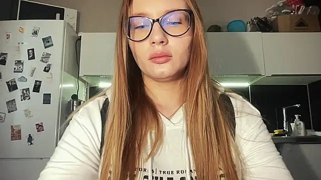  emilia xxx online show from January 12, 2025, 3:49 am