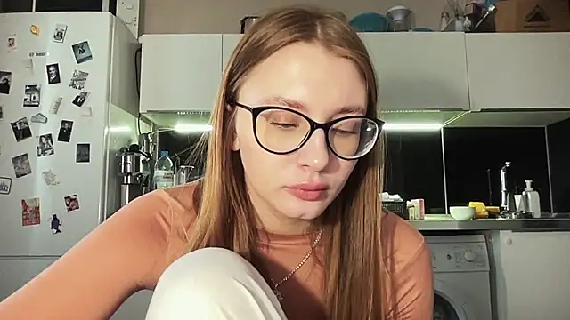  emilia xxx online show from March 2, 2025, 3:45 am