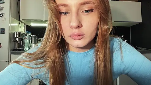  emilia xxx online show from March 20, 2025, 3:13 am