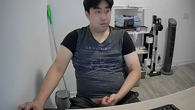 Koreanboy171 online show from June 28, 2026, 5:24 am