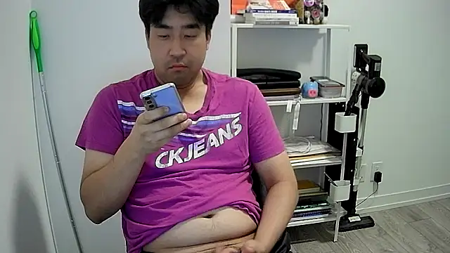 Koreanboy171 online show from August 9, 2026, 11:59 am