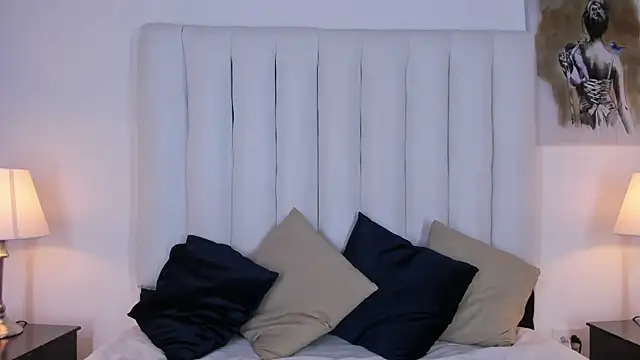 Violet queen20 online show from November 18, 2025, 6:56 pm