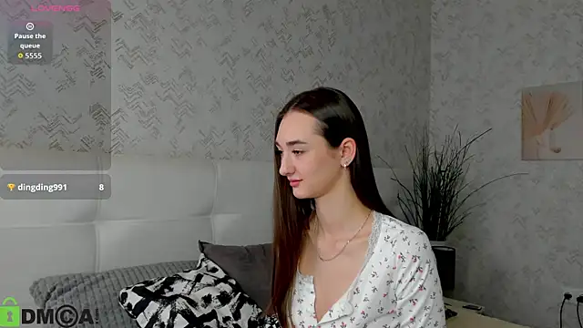 Kelly Powell online show from October 18, 2025, 9:10 am