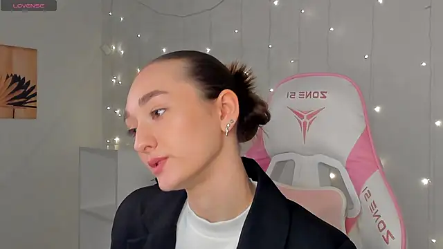 Kelly Powell online show from February 16, 2026, 12:34 pm