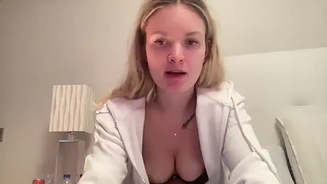 mariemelissah online show from December 22, 2024, 10:28 am