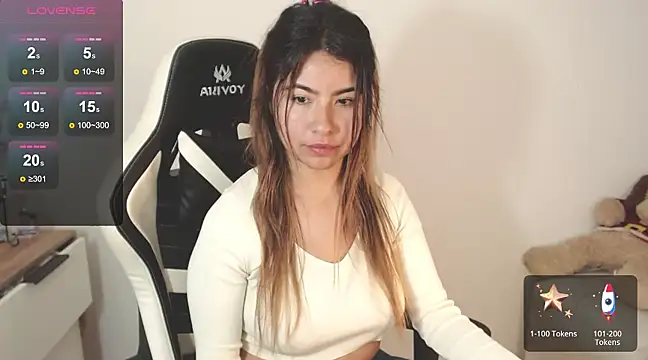 Snapshot of alice_middlee chatting on January 16, 2025, 10:34 pm alice middlee online show from January 16, 2025, 10:34 pm