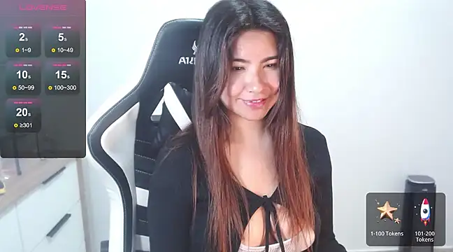 Snapshot of alice_middlee chatting on February 11, 2025, 9:14 pm alice middlee online show from February 11, 2025, 9:14 pm