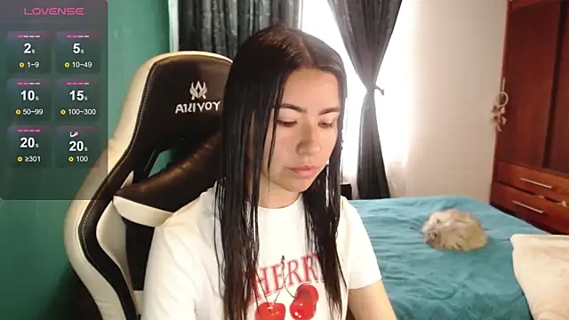 Snapshot of alice_middlee chatting on February 13, 2026, 2:13 pm alice middlee online show from February 13, 2026, 2:13 pm