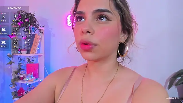 crisbell lopez online show from February 25, 2026, 12:42 am