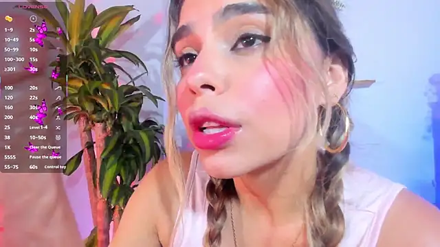 crisbell lopez online show from May 4, 2026, 12:39 am