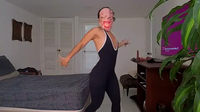 Snapshot of Princess_Celta chatting on October 11, 2025, 3:21 pm Princess Celta online show from October 11, 2025, 3:21 pm