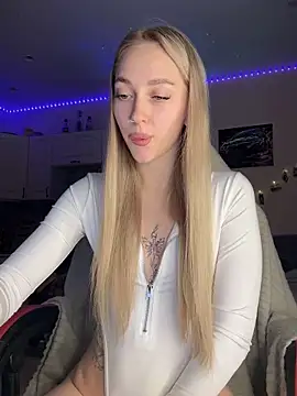 Snapshot of Good__Girl_ chatting on September 21, 2025, 4:41 pm Good  Girl  online show from September 21, 2025, 4:41 pm