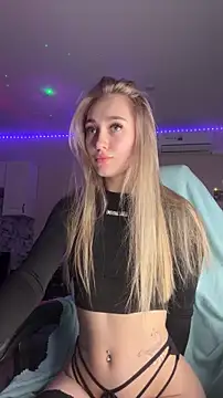 Snapshot of Good__Girl_ chatting on October 24, 2025, 2:57 pm Good  Girl  online show from October 24, 2025, 2:57 pm