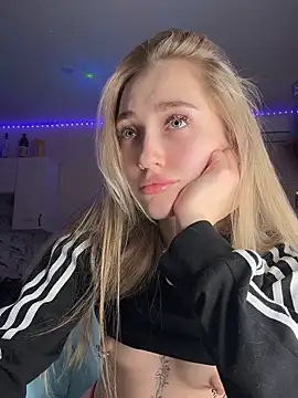 Good  Girl  online show from December 17, 2025, 4:35 pm