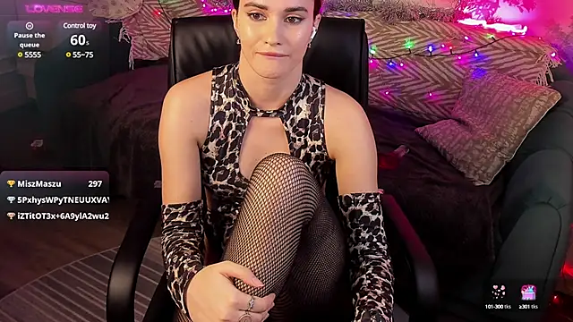 amanda strong online show from January 8, 2025, 4:02 am