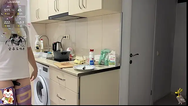 Snapshot of ShiroiFubuki chatting on October 14, 2025, 7:14 pm ShiroiFubuki online show from October 14, 2025, 7:14 pm