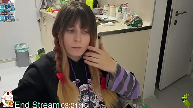 ShiroiFubuki online show from April 15, 2026, 5:09 pm