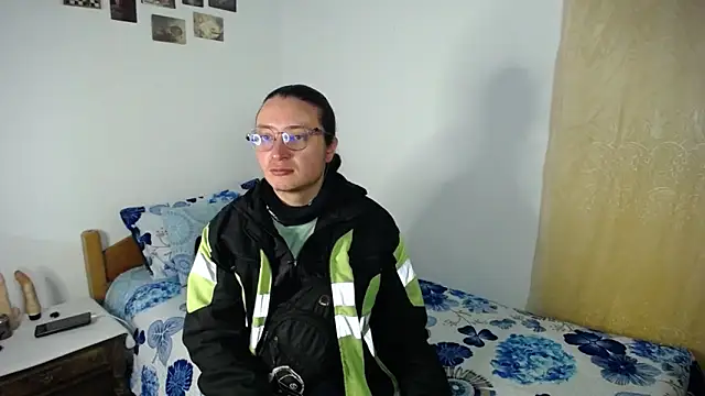 monkeywillwhite online show from May 11, 2026, 4:07 am