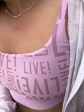 lupyta20 online show from December 19, 2025, 5:53 pm