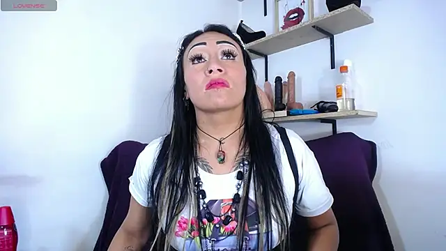 Snapshot of luna_sofia69 chatting on February 5, 2025, 2:16 pm luna sofia69 online show from February 5, 2025, 2:16 pm