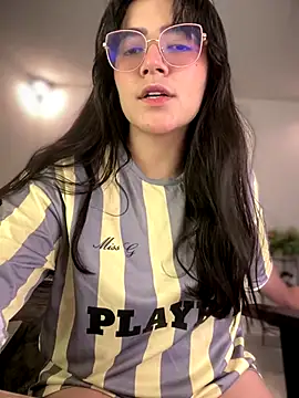 Snapshot of Lia_flowers chatting on October 17, 2025, 5:10 am Lia flowers online show from October 17, 2025, 5:10 am