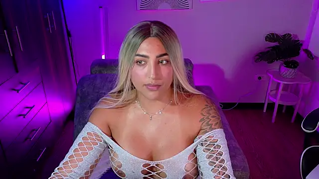 Snapshot of a_belladanger chatting on May 7, 2026, 2:06 am a belladanger online show from May 7, 2026, 2:06 am