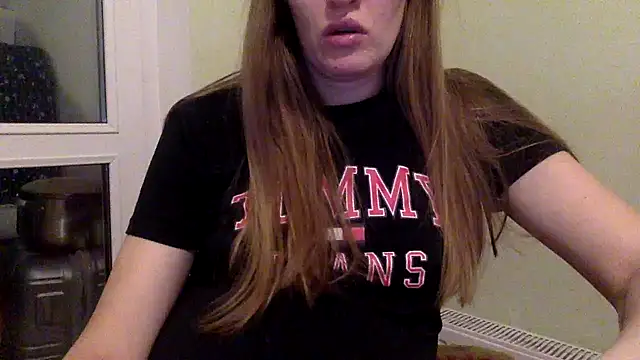 vanessa4you online show from February 3, 2025, 3:42 am