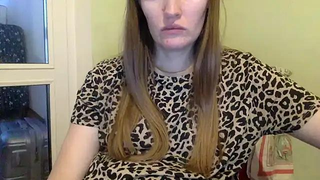 vanessa4you online show from February 7, 2025, 3:55 am