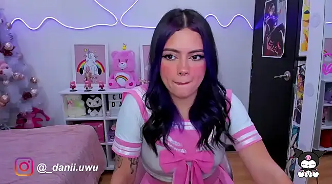 CuteDani  online show from December 9, 2024, 1:51 am