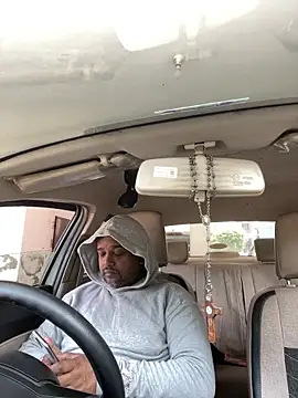 Dick 6inches online show from November 27, 2025, 6:15 am