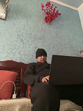 Dick 6inches online show from December 20, 2025, 8:10 am