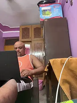 Dick 6inches online show from May 3, 2026, 10:32 am