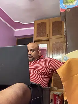 Dick 6inches online show from June 16, 2026, 12:52 pm