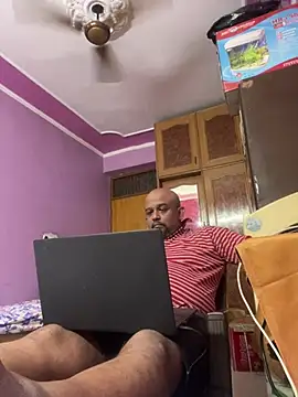 Dick 6inches online show from June 17, 2026, 7:44 am