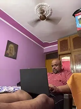 Dick 6inches online show from June 18, 2026, 9:14 am