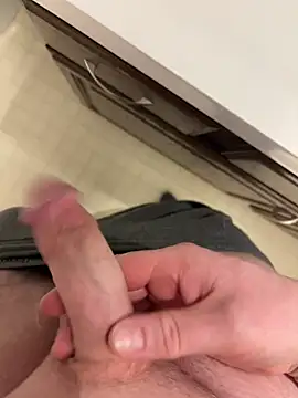 Snapshot of madman11222 chatting on March 16, 2025, 5:25 am madman11222 online show from March 16, 2025, 5:25 am