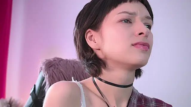 Snapshot of VivianLy_ chatting on March 1, 2026, 11:01 am VivianLy online show from March 1, 2026, 11:01 am