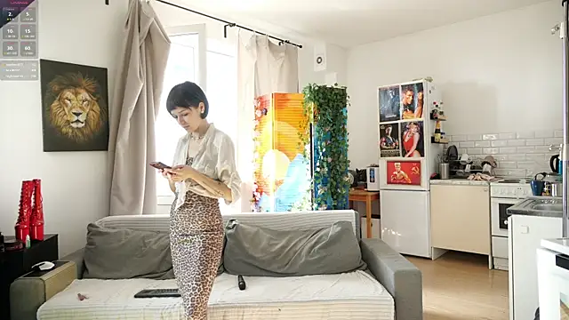 Snapshot of VivianLy_ chatting on April 1, 2026, 11:11 am VivianLy online show from April 1, 2026, 11:11 am