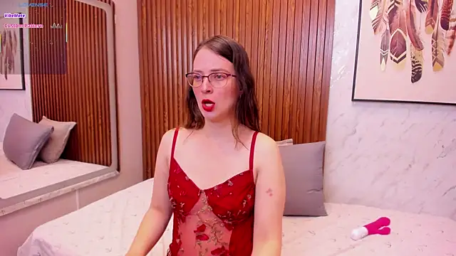 AmbeerWood  online show from December 22, 2025, 2:25 pm