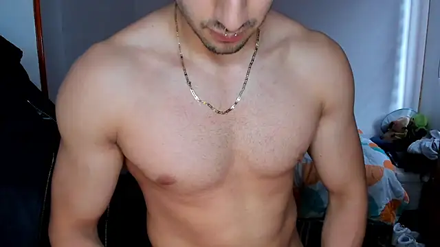 Snapshot of Tommy_Bred chatting on June 22, 2026, 7:22 pm Tommy Bred online show from June 22, 2026, 7:22 pm